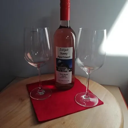 Julija 3 Sunny Appartement
